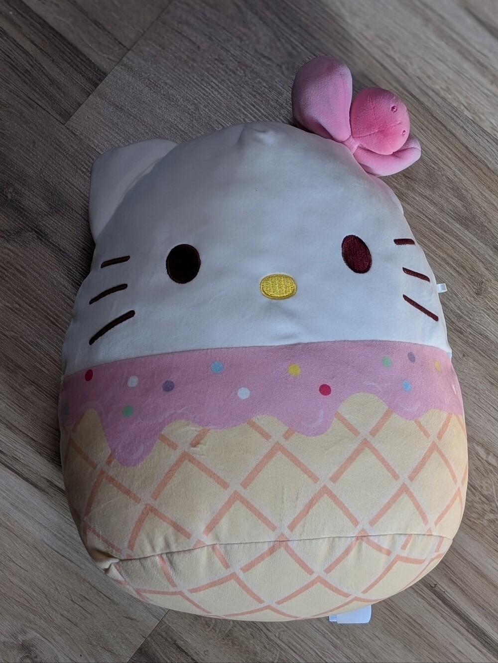 Squishmallow Plush Sanrio 12" Hello Kitty Strawberry Ice Cream Waffle Kawaii